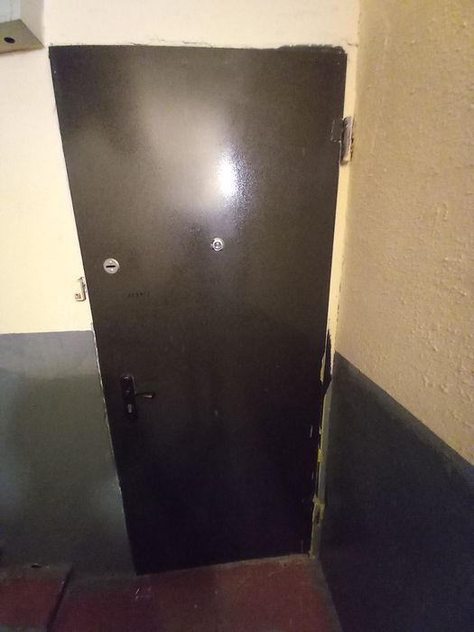 Купите один дверь второй в подпрок