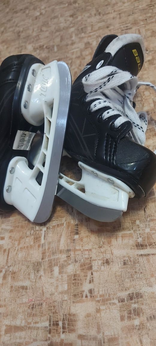 Коньки BAUER 27 р