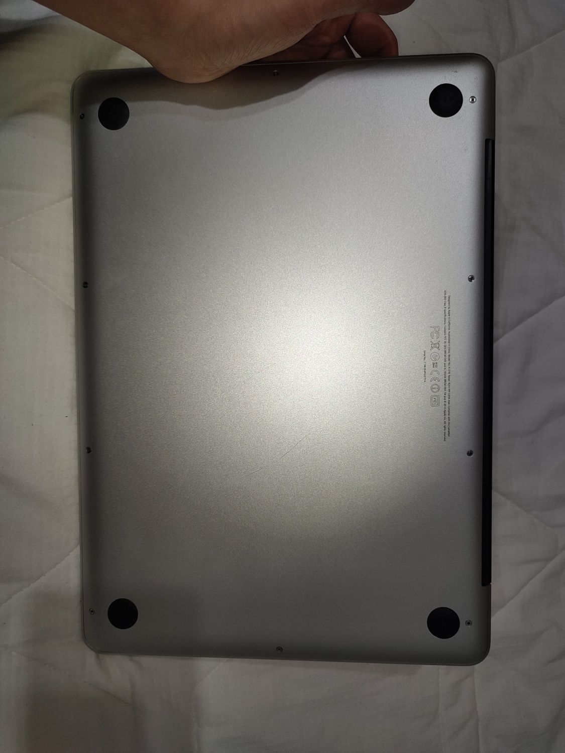 13.3-inch Macbook Pro •  intel core i7