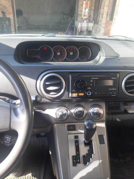 Продавам Toyota Scion, перфектно състояние