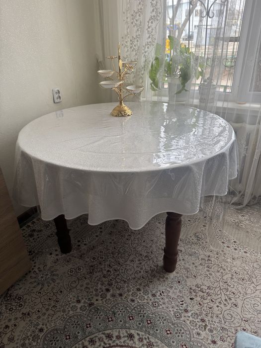 Срочно продаи Круглый стол