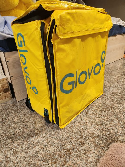 Vand geanta Glovo noua