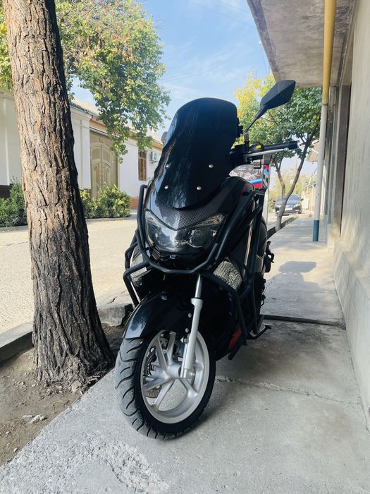 Skuter N-Max 2025 yil