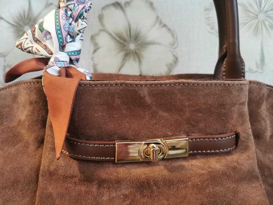 Стилна кожена чанта- 97 лв.