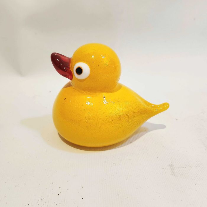 Стъклена фигурка на пате