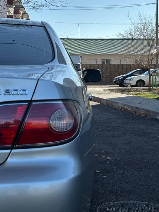 Лексус ес 300 в хорошем состоянии