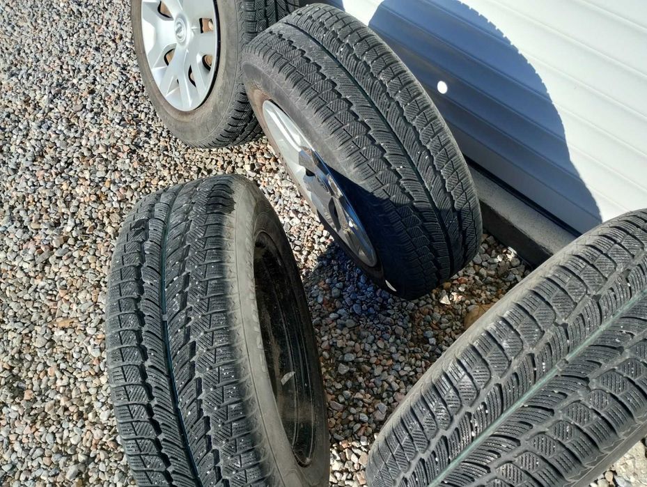 4 броя зимни гуми като нови