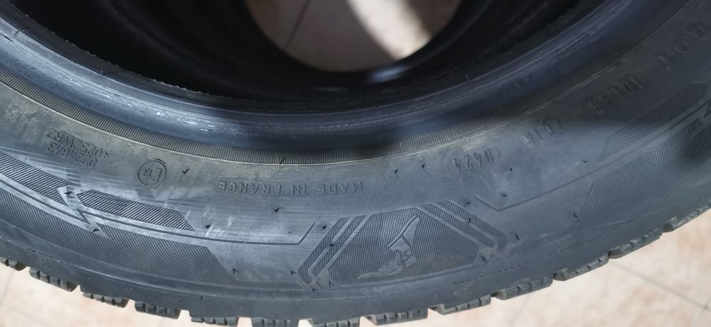 Vand anvelope de iarna Goodyear 215/55R17