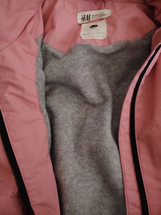 Ветровка плащ на флисовой подкладка на 9-10 лет. В отличном состоянии