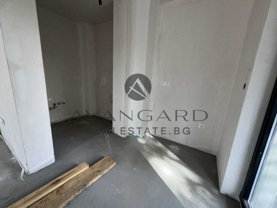 Продава се Двустаен апартамент в Пловдив, Беломорски - 131 кв.м за 924 €/кв.м - Снимка #2