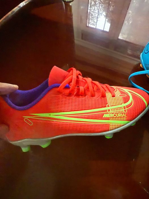 Продаются бутсы Nike Mercurial оригинал б/у как новые