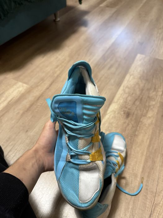 баскетболни маратонки Adidas Dame