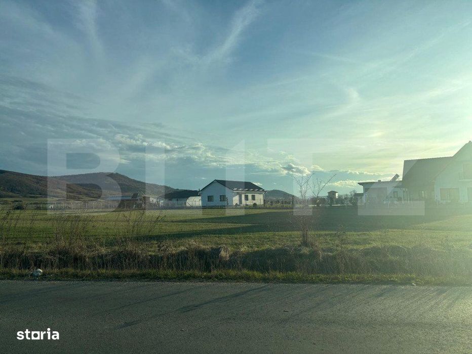 Teren Intravilan de vanzare, 2000 mp, zona Livezile