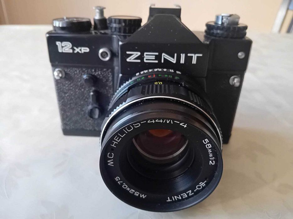 лентови фотоапарати  Зенит и Фед