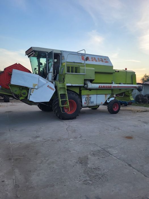 Vând combină Claas dominator 98