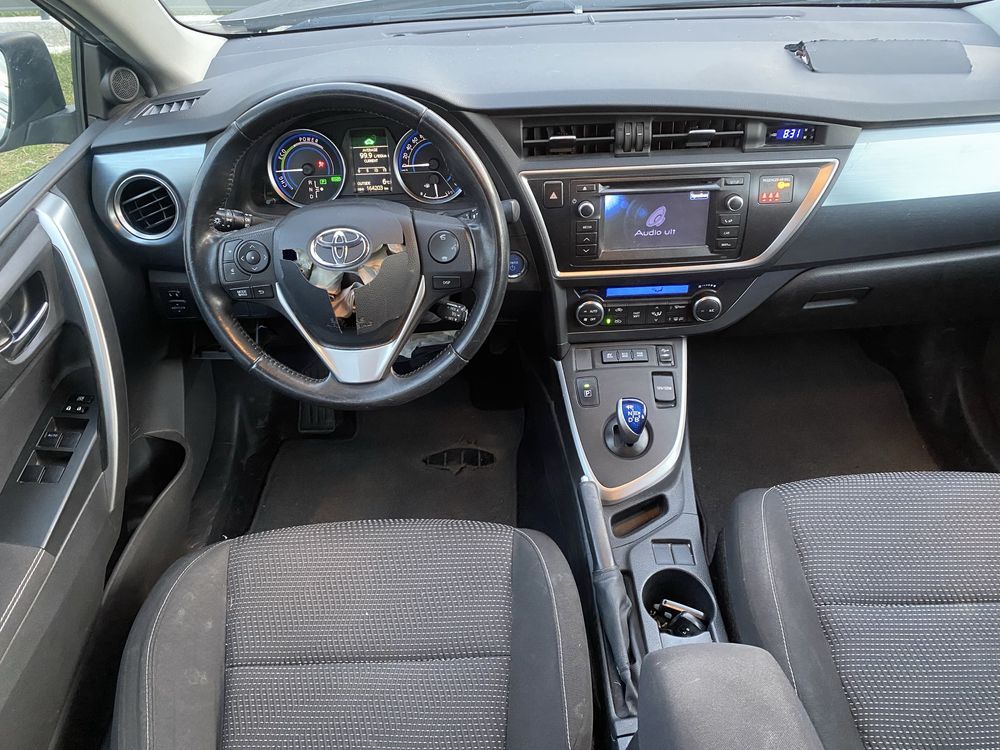 Toyota Auris 1.8 hybrid / avariat / 160.000km