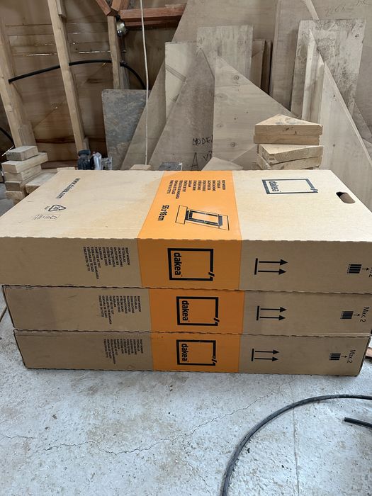 Verestre tip velux mansarda noi , in cutie cu 3 sticle (tripan)