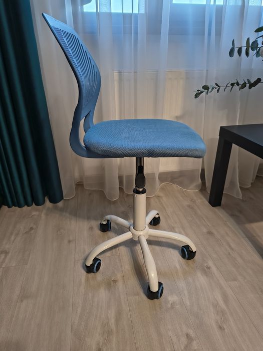 Scaun reglabil pentru copil