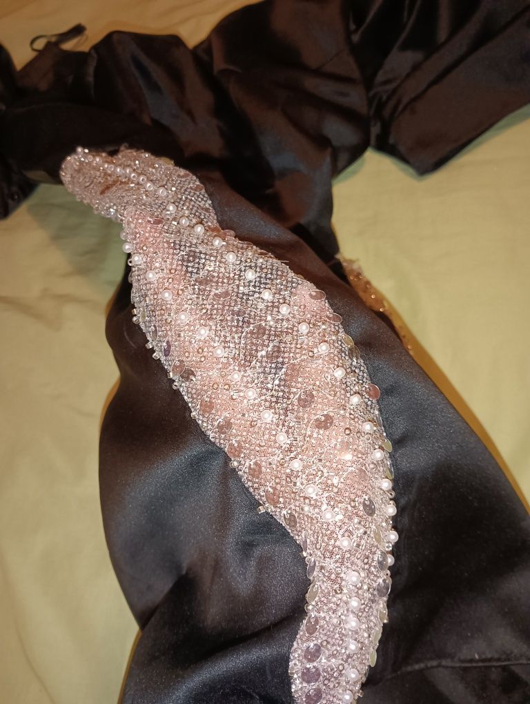 Rochie scurta cu dantele transparentă