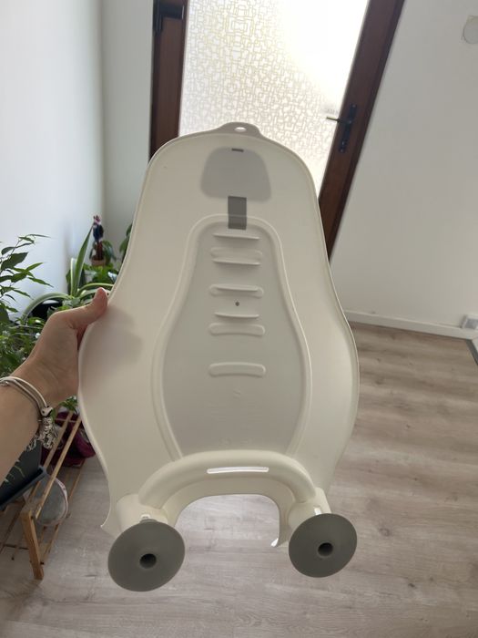 Scaun portabil baie bebelus - alb/gri