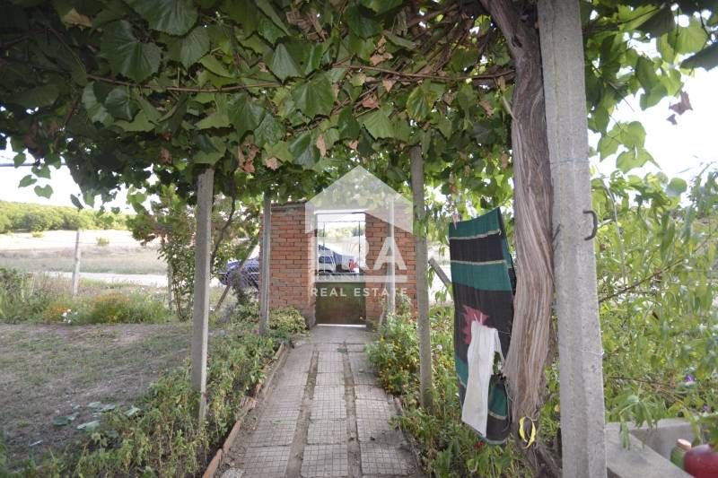 Прекрасна къща в село книжовник