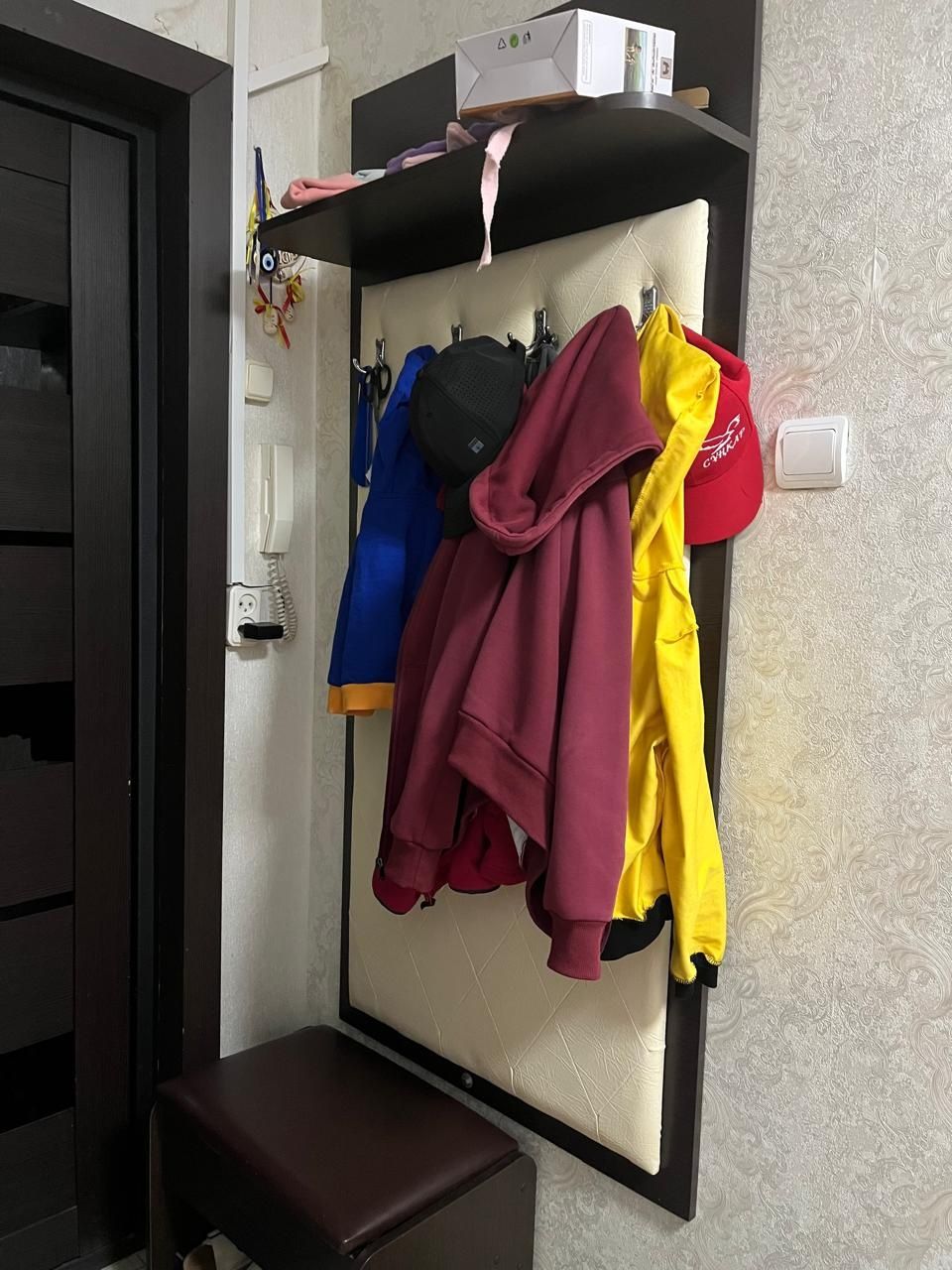 Продам прихожую мебель