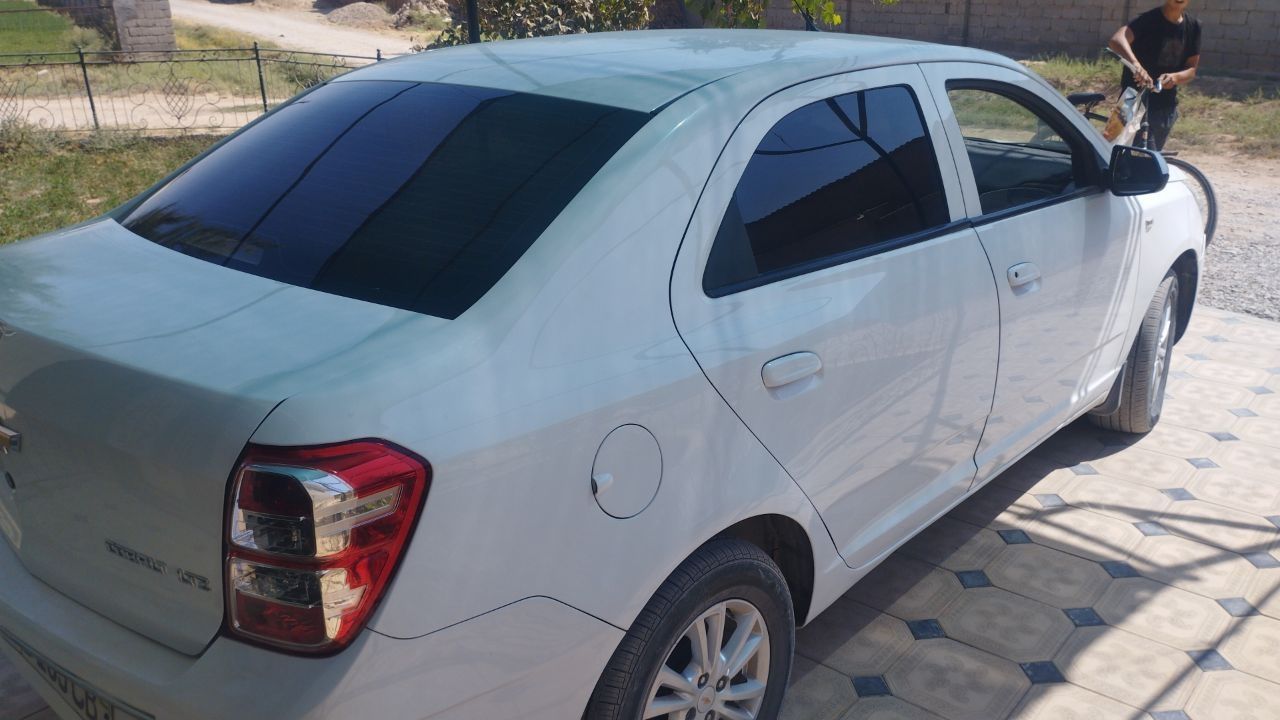 Mashina holati yaxshi minishga tayyor 92000 km yurgan