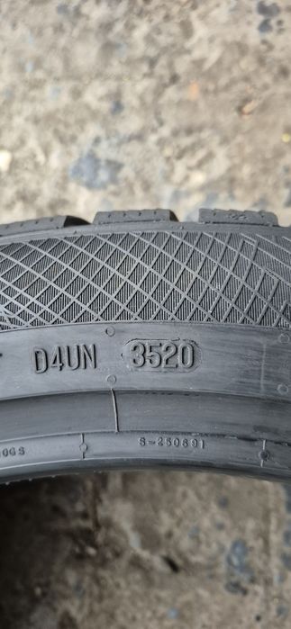 2 anvelope iarna ca si noi Continental 265/40/22,dot 2020.Pret pe buc.