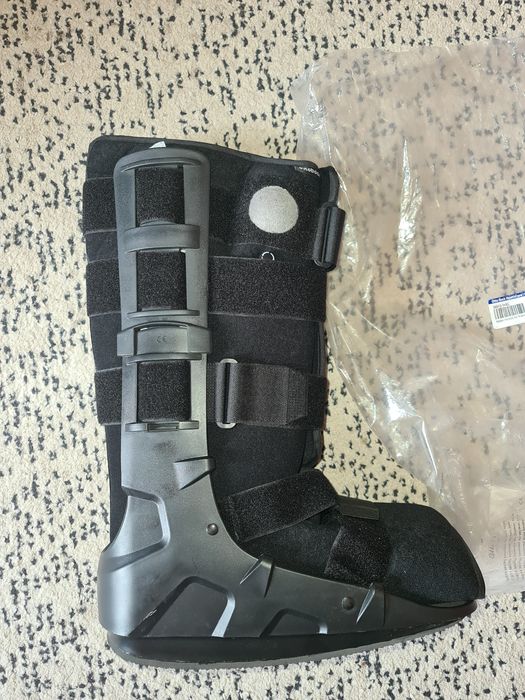 Orteza tip cizma Otto Bock marimea XL 46-50, cu pompita si supapa