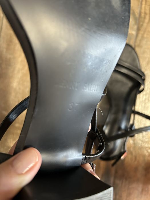 Sandale negre Clara Barson