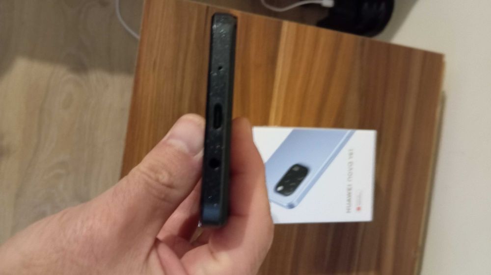 Huawei nova Y61.
