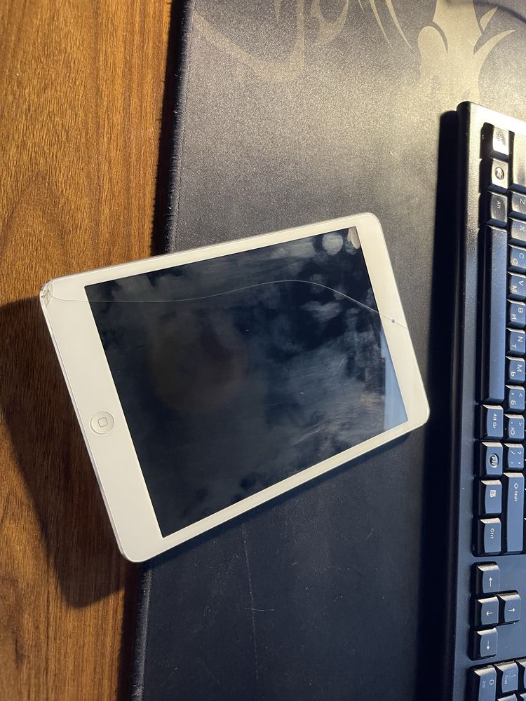 apple ipad LLA xolati zor