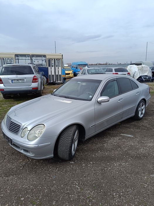 Mercedes E240 W211 на части