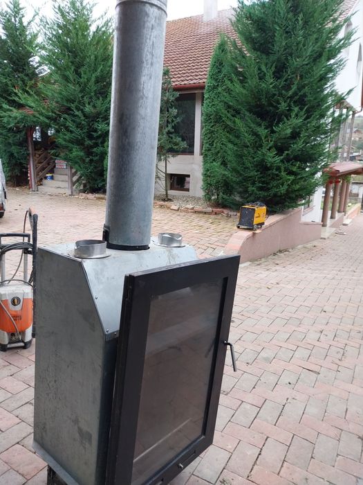 Semineu.Vind sau schimb cu albine capre oi semineu incorporabil cu tu