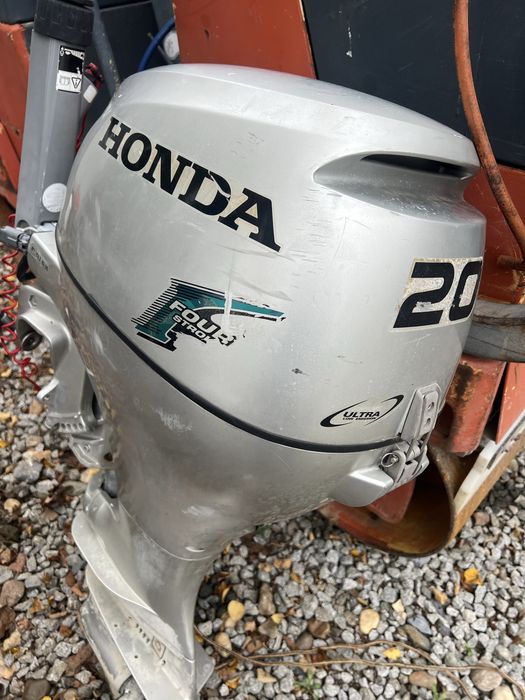 Vand motor barca Honda 20