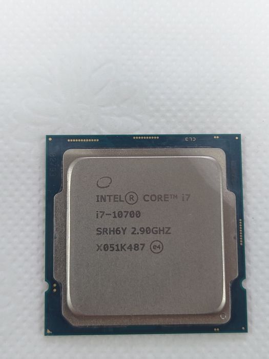 Продам процессор Core i7-10700