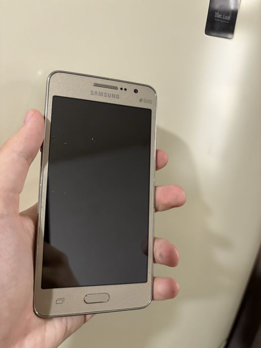 Продаю телефон Samsung на запчасти