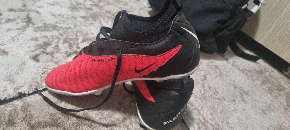 Ghete Nike 36,5 ( 23cm interior )