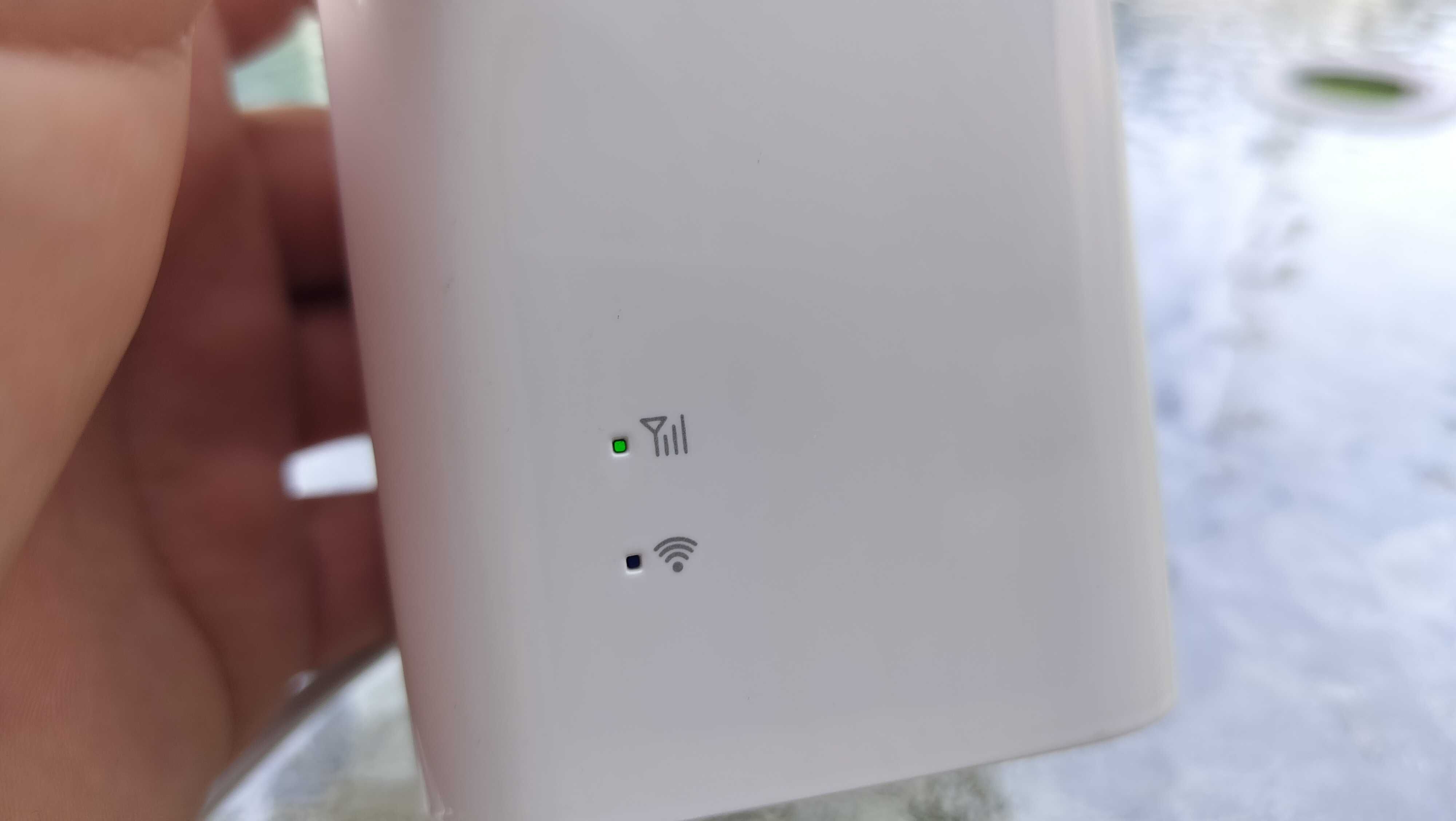 Router Wireless cu SIM Huawei E5180 4G WiFi Cube Ideal pentru Camere