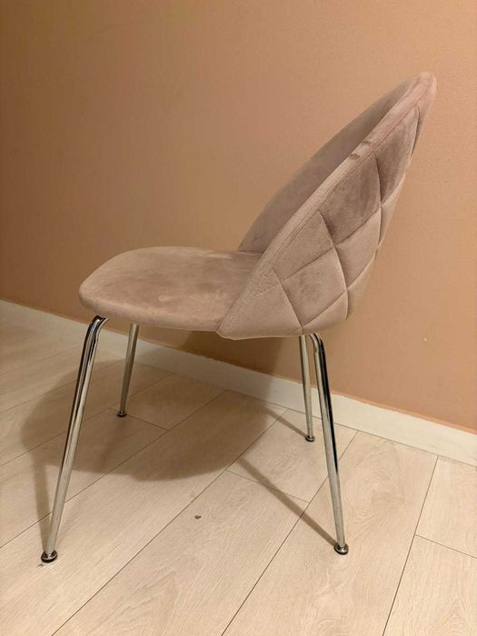 Scaun de catifea roz pal NOU