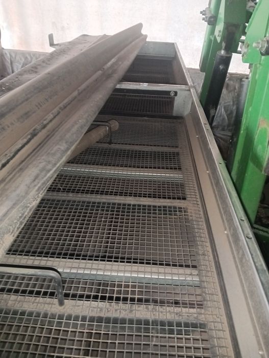 Vând cultivator prasitor