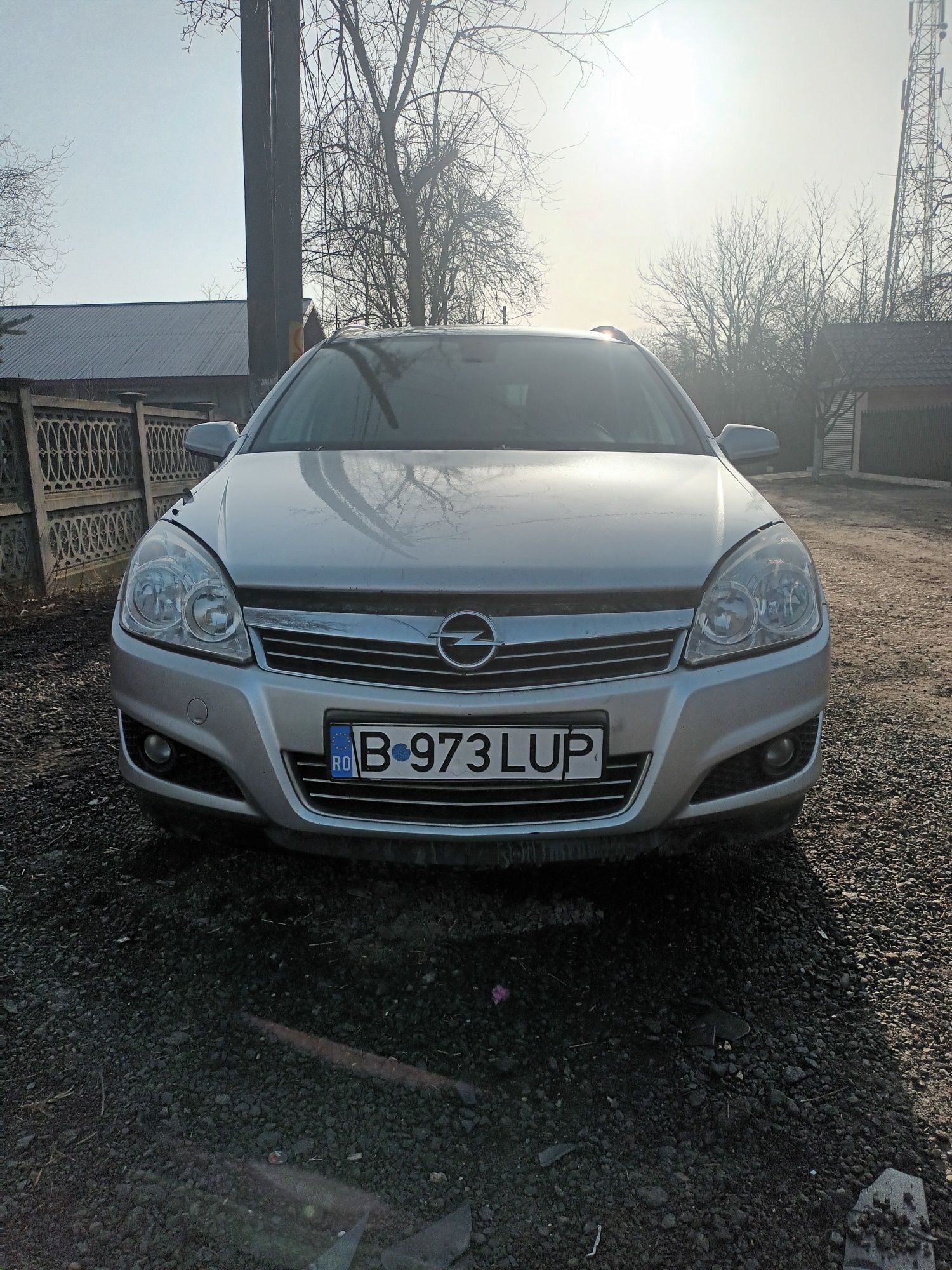 Opel astra h 1 7 break facelift dezmembrez