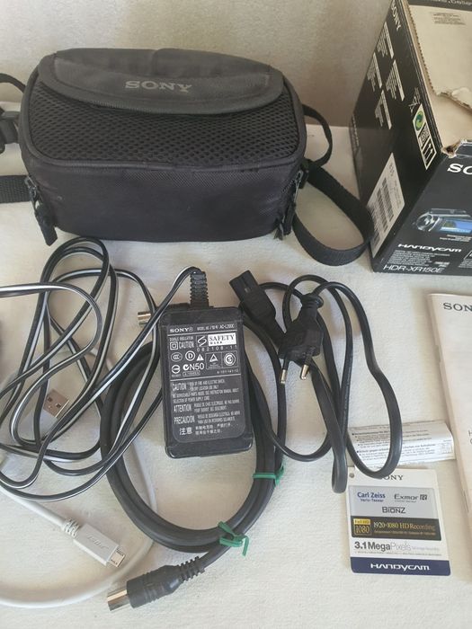 Видеокамера Sony HDR-XR150E