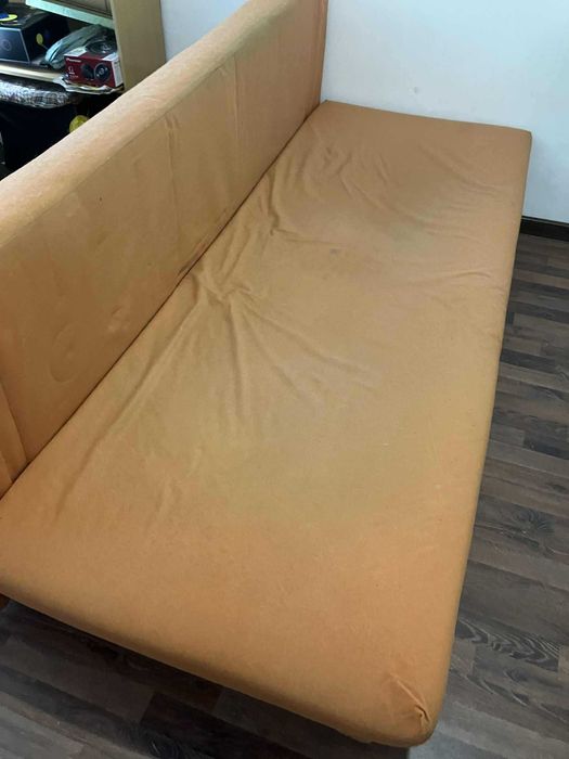 Подарявам диван. Използван.