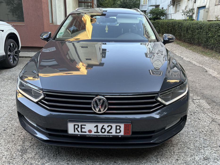 VW Passat 1.6 120 CP DSG 7 Trepte ACC Impecabil
