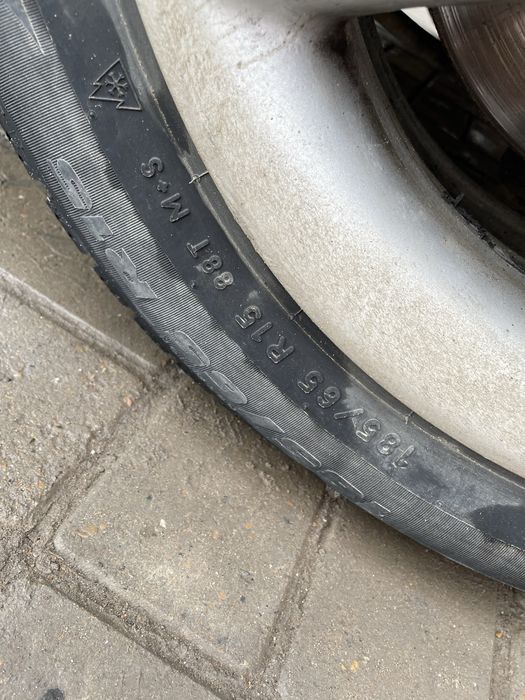 Продам диски с резиной зима