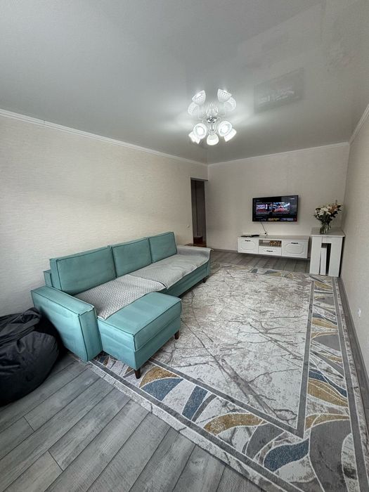 Продам 3-х комнатную квартиру в центре