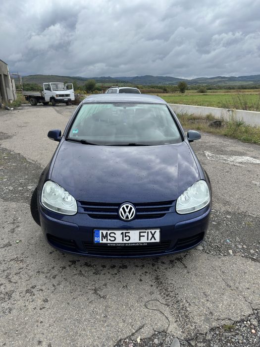 Golf v 2.0TDI.
