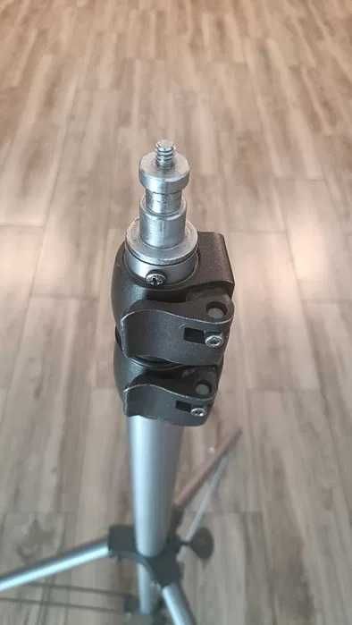 Vând pachet 2 lampi video Aputure Amaran cu 2 trepiezi