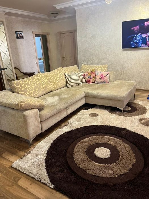 Диван угловой, мягкая мебель